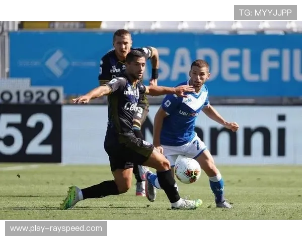 帕尔马2-2逼平AC米兰，保级队主场展现韧性